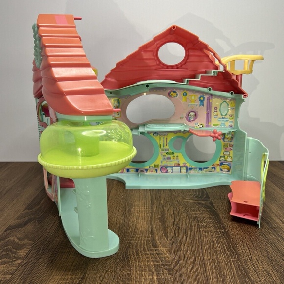 LPS - Biggest Littlest Pet Shop Playset - Foldable House - 2005 - Hasbro - Picture 8 of 15